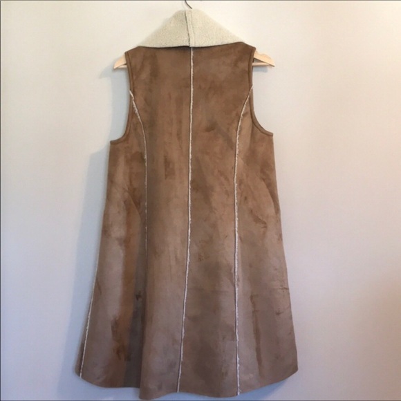 Suede & Sherpa Vest - Picture 7 of 8
